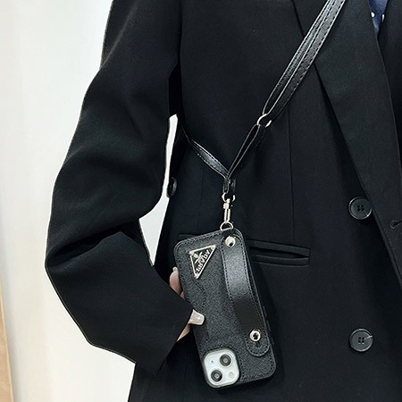 メタルロゴ prada iphone 14 プラス カバー