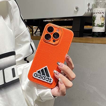 adidas アディダス iphone 14 プロケース ブランドロゴ