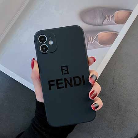 fendi フェンディ アイフォン17 カバー 
