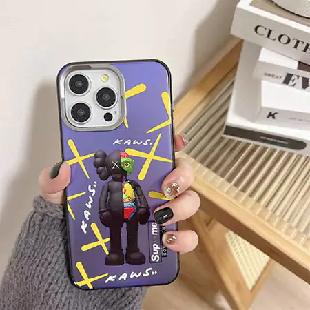 アイフォン17 携帯ケース kaws カウズ 