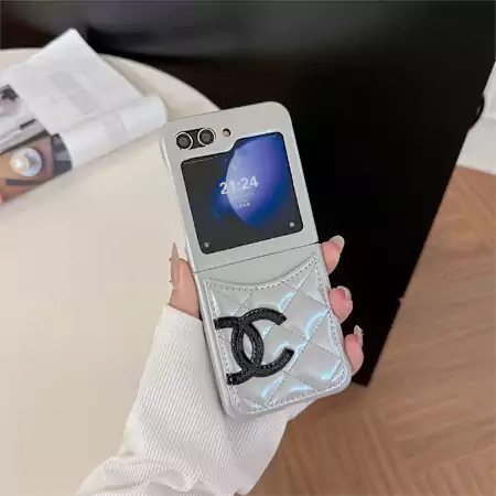ハイブランド 携帯ケース iphone17 シャネル 