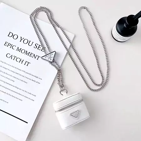 アイフォン17 プラダ風 カバー 