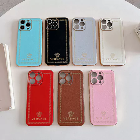 ブランド アイフォーン15 pro スマホケース  ブランド