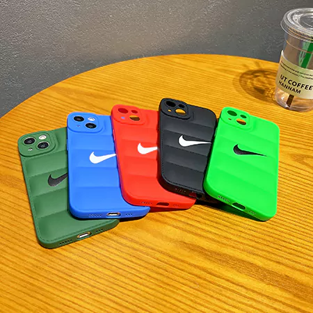 ブランド 携帯ケース アイホン17プロmax nike 