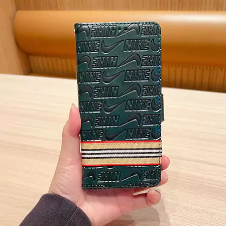 アイフォン17pro ケース セリーヌ風 
