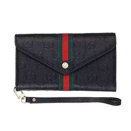 アイフォーン17プラス gucci グッチ カバー 