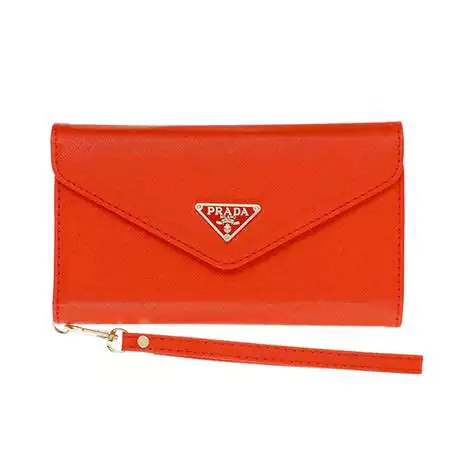 アイフォーン17プラス プラダ prada  ケース 