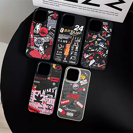 芸能人 アディダス iphone15 