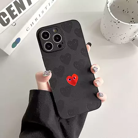 アイフォーン17 スマホケース コムデギャルソン風 
