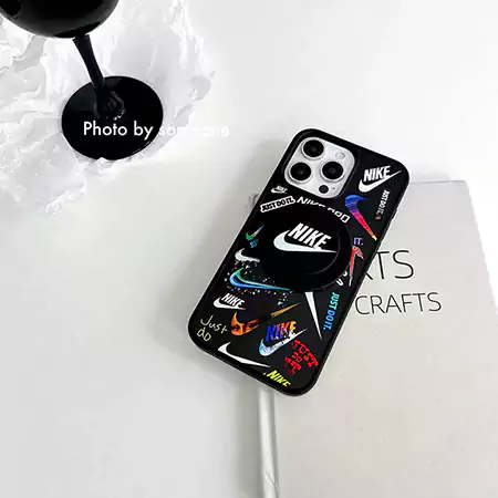 アイフォン17pro ケース ナイキ 