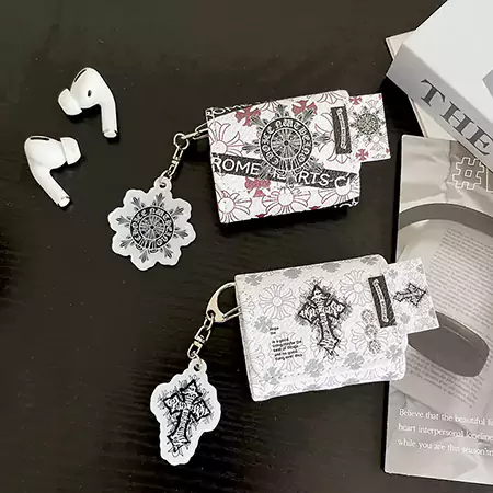 ブランド カバー アイフォーン17 クロームハーツ風 