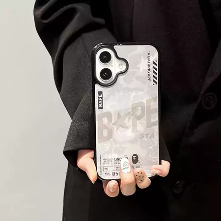 アイフォン17プロ カバー ア・ベイシング・エイプ bape 