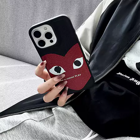 アイフォン15 pro ケース comme des garçons風 