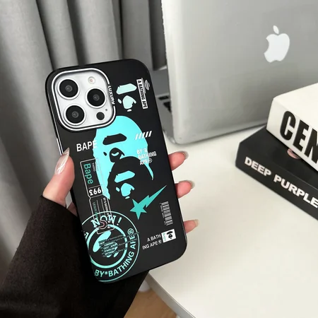 アイフォーン15 pro 携帯ケース ア・ベイシング・エイプ bape 