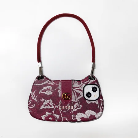 アイフォーン17 スマホケース gucci風 