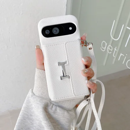 ブランド アイフォーン17プラス スマホケース 