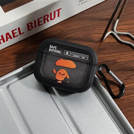 アイフォーン17plus ア・ベイシング・エイプ bape カバー 