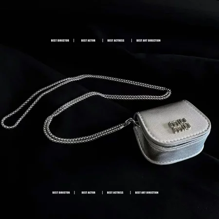 miumiu風 アイフォン17 カバー 