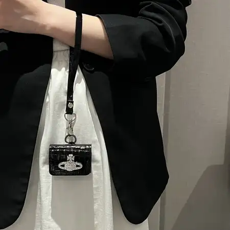 アイホン17プロ max ヴィヴィアン ウエストウッド vivienne westwood カバー 