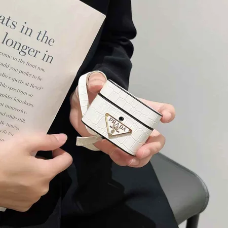 アイホン17pro 収納ケース prada プラダ 