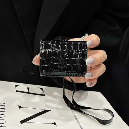 アイフォン17pro max 収納ケース イヴサンローラン ysl 