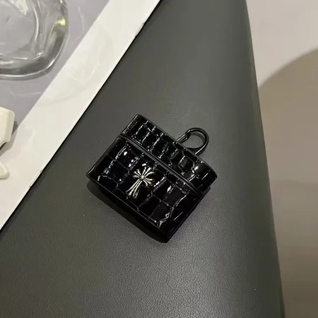 アイフォーン17プラス chrome hearts ケース 