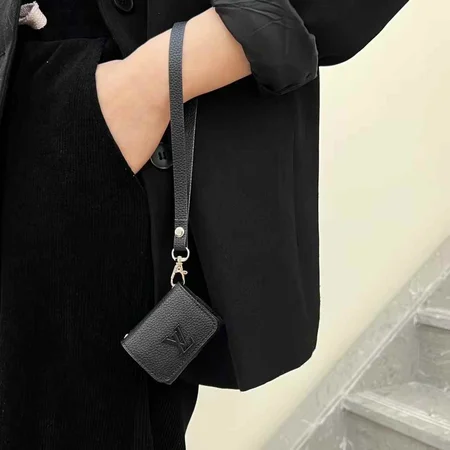 アイフォンiphone17plus ヴィトン風 収納ケース 