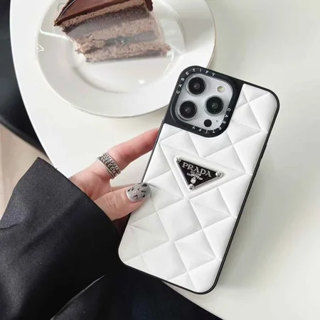 iphone14 プラダ風 スマホケース 