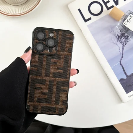 アイフォン16e フェンディ fendi 携帯ケース 