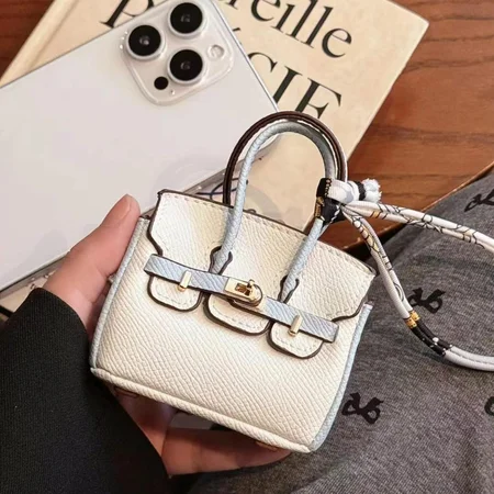 hermes エルメス アイフォーン17plus 収納ケース 