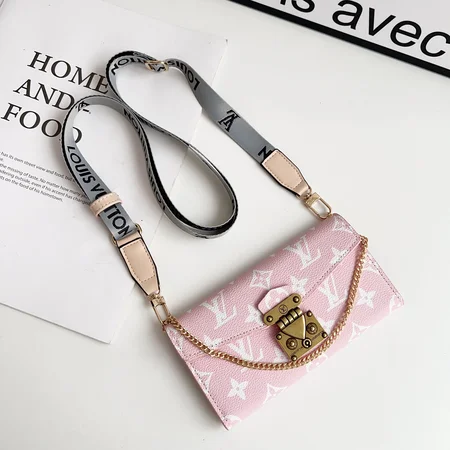 gucci iphone17プロ カバー 