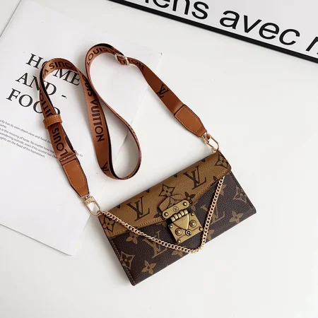 アイフォーン17 グッチ gucci スマホケース 