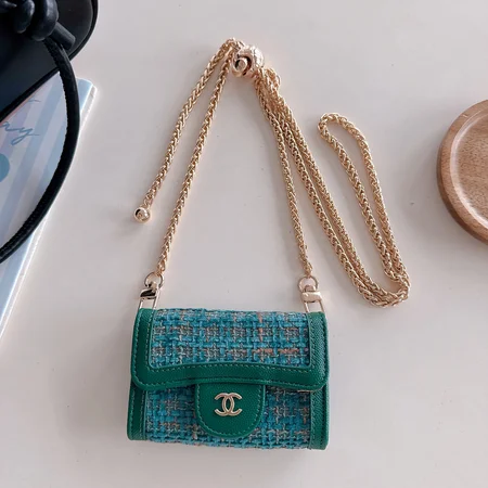 シャネル chanel アイフォーン17pro カバー  値段