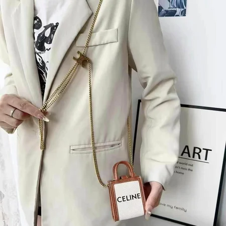 アイホンiphone17promax セリーヌ カバー 