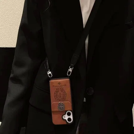 アイフォーン14promax chrome hearts カバー 