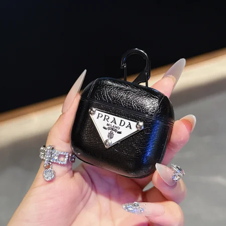 アイフォーン17pro max カバー prada 