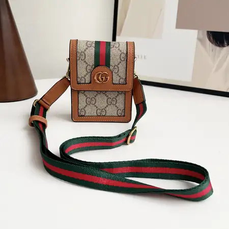 ギャラクシー ZFlip3 ケース グッチ 