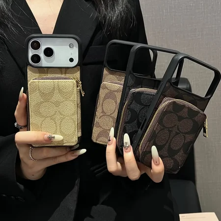 コーチ coach  携帯ケース アイフォーン17プロ 