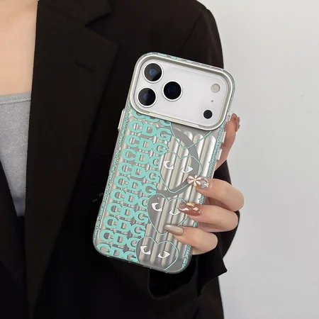 iphone17プラス 携帯ケース comme des garçons風 