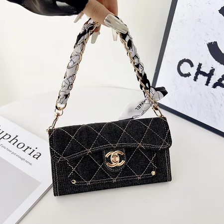 iphone17plus chanel ケース 