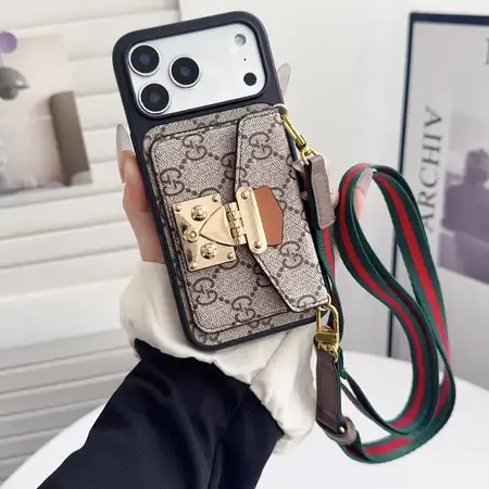 ブランド カバー アイホン17 