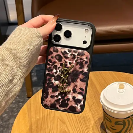 アイフォーン17プロ ケース  