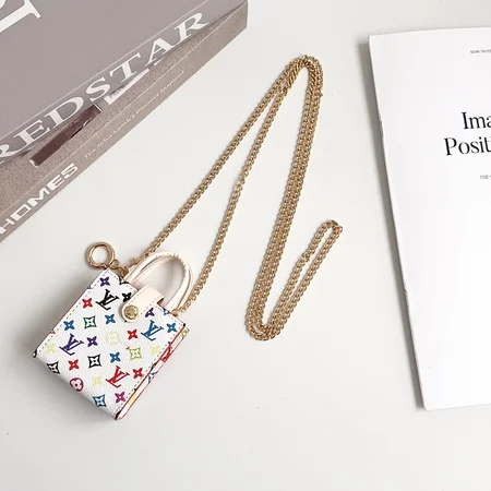 アイフォーン17プロ max 収納ケース  