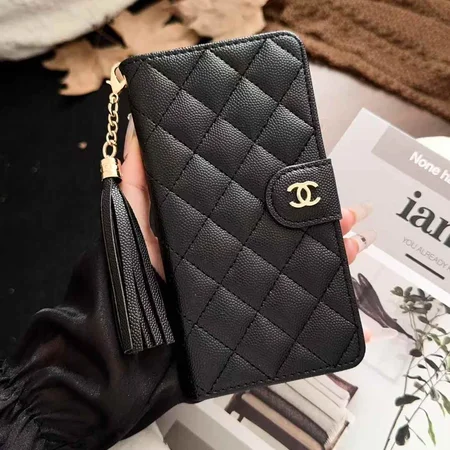 アイフォーン17 chanel スマホケース 