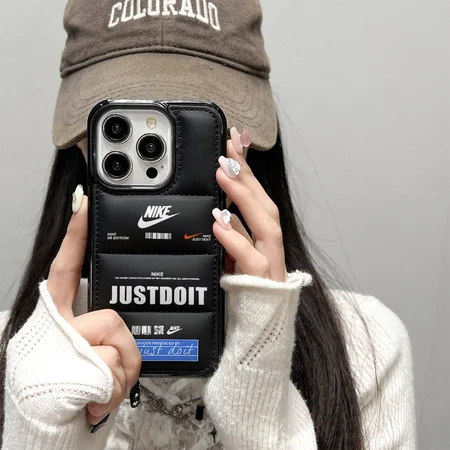 アイフォン17plus スマホケース nike 