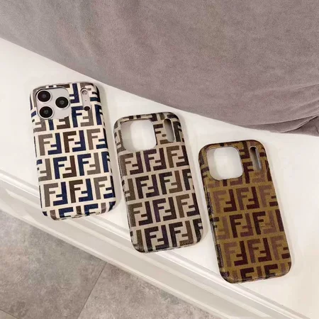 最新型 fendi アイフォーン17pro スマホケース 
