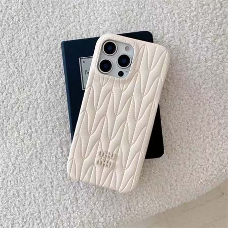 ブランド ケース アイフォン15 plus 