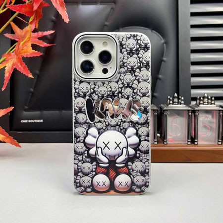 iphone17 カウズ kaws 携帯ケース 