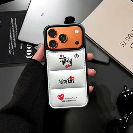 アイホン17plus コムデギャルソン comme des garçons ケース 