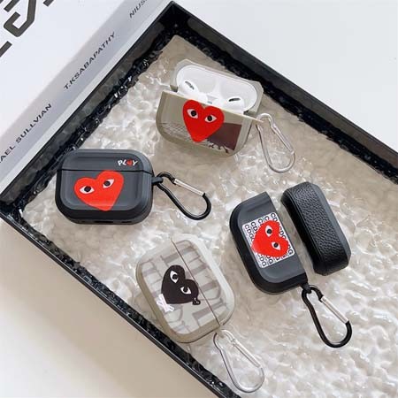 ハイブランド comme des garçons コムデギャルソン アイフォーン17 カバー 